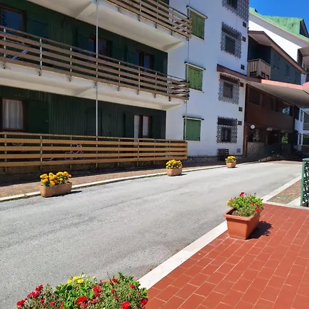 Immerso Nel Verde Del Parco D'abruzzo Apartment